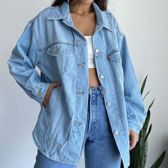 NWT Levi's denim oversized trucker jean jacket - Picture 3 of 9